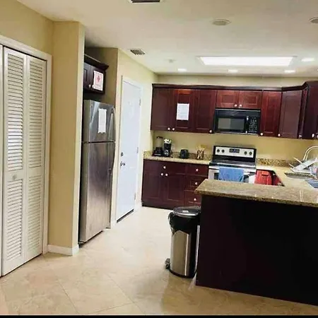 Tutul House Apartment Tampa Exterior photo